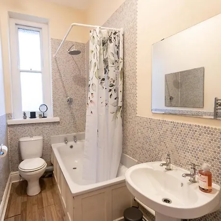October Disc - Long - Contractors Apartment Bristol