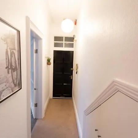 October Disc - Long - Contractors Apartment *
